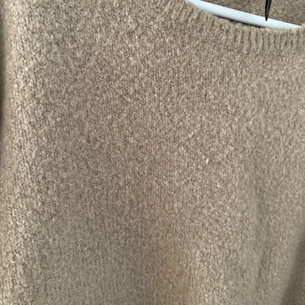 NWOT BCBGMaxAzria Ida Cropped Sweater - Picture 6 of 8